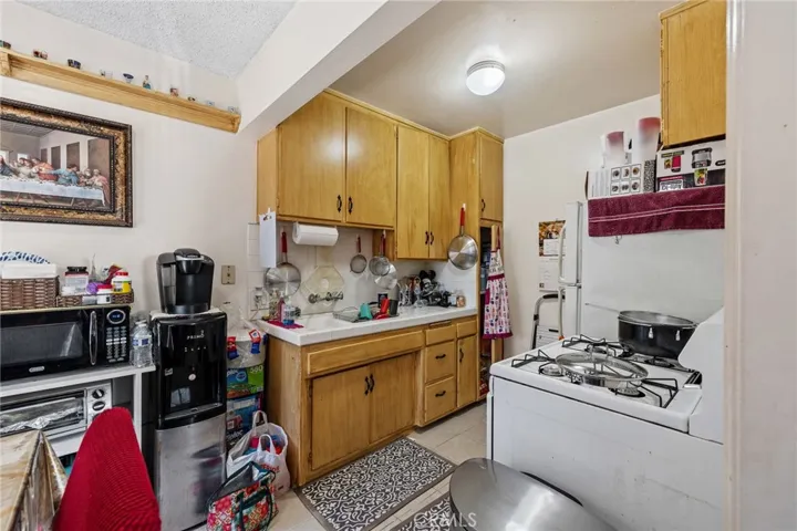 6107 Tujunga Avenue - Unit #3 - Kitchen and Dining Area