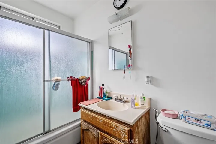 6107 Tujunga Avenue - Unit #3 - Bathroom