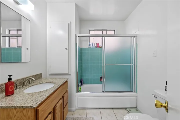 6107 Tujunga Avenue - Unit #1 - Bathroom