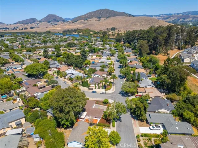1893 Oceanaire Drive, San Luis Obispo, California 93405