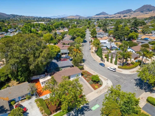 1893 Oceanaire Drive, San Luis Obispo, California 93405