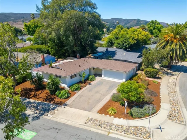 1893 Oceanaire Drive, San Luis Obispo, California 93405