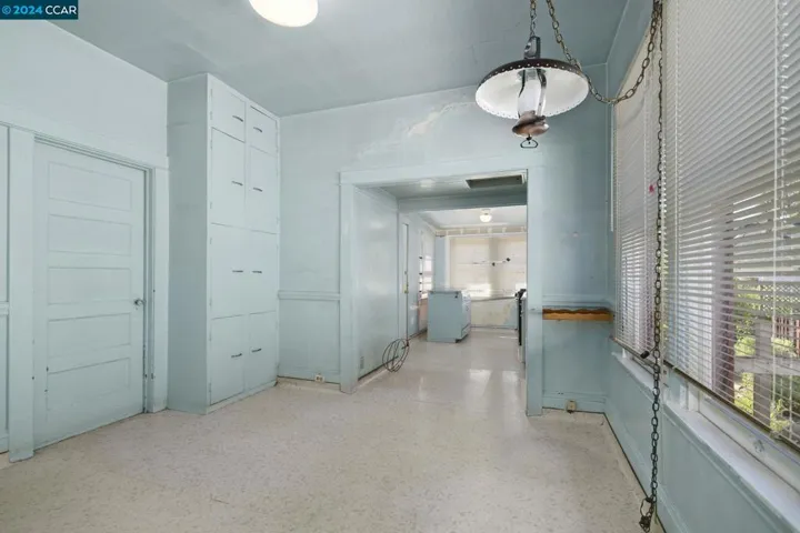 463 44th St, Oakland, California 94609