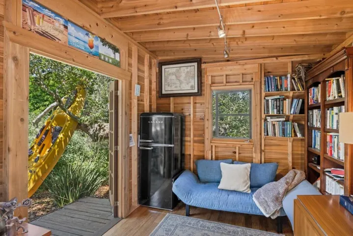 25213 Ward Place, Carmel, California 93923