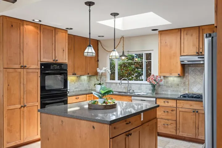 25213 Ward Place, Carmel, California 93923