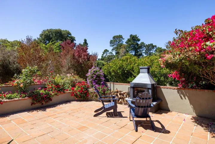 25213 Ward Place, Carmel, California 93923