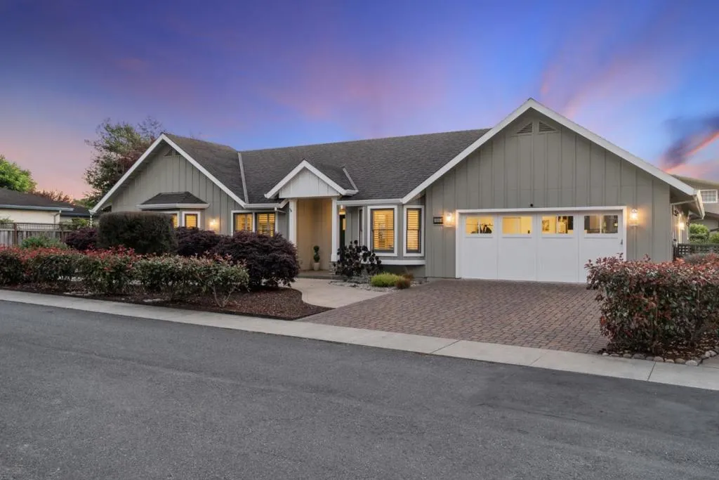 608 San Benito Street, Half Moon Bay, California 94019 home-pic-1