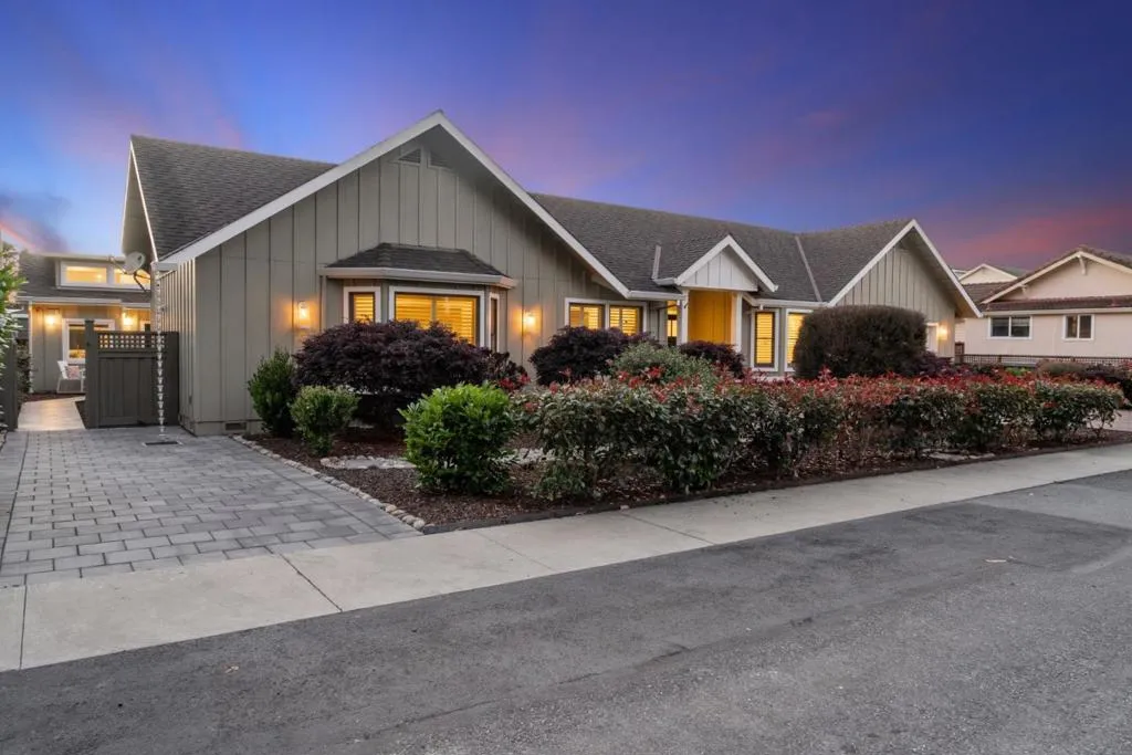 608 San Benito Street, Half Moon Bay, California 94019 home-pic-2