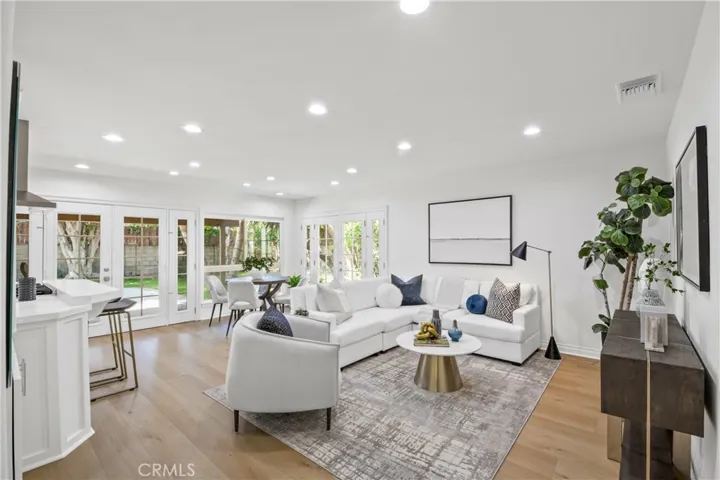10458 Sioux River Circle, Fountain Valley, California 92708