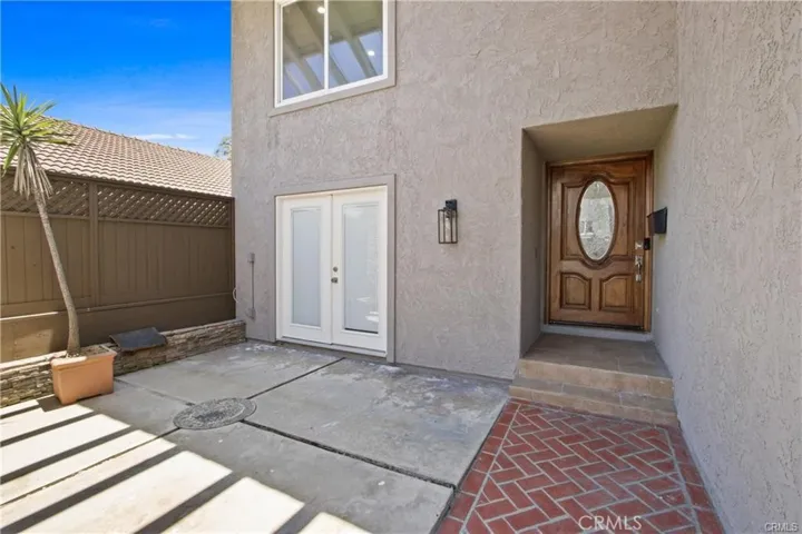 10458 Sioux River Circle, Fountain Valley, California 92708