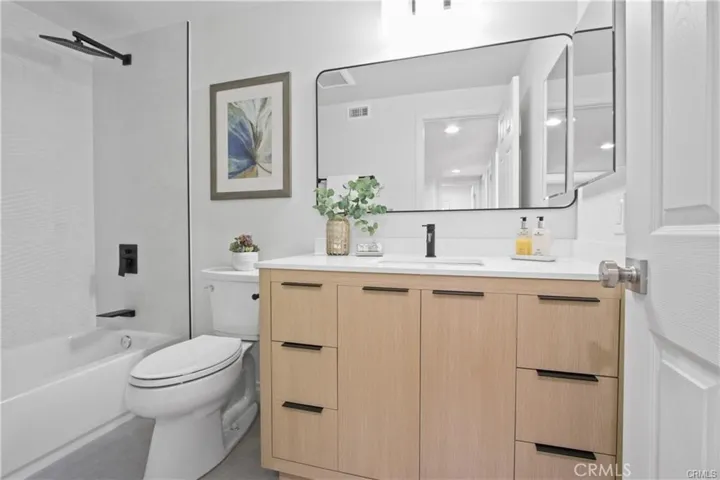 10458 Sioux River Circle, Fountain Valley, California 92708