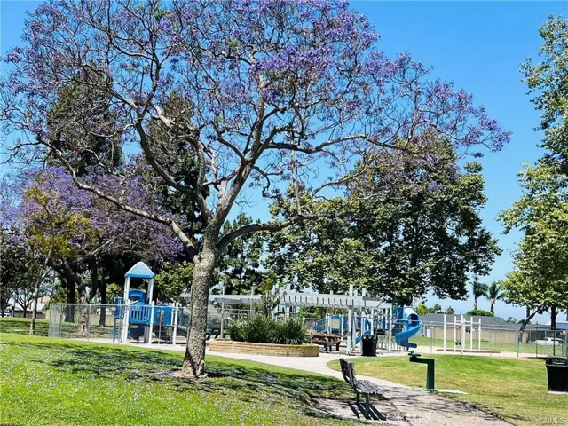 10458 Sioux River Circle, Fountain Valley, California 92708