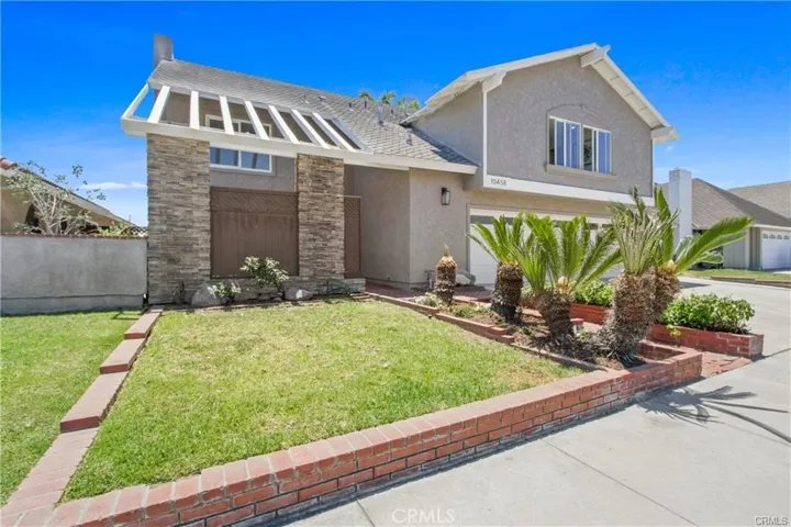 10458 Sioux River Circle, Fountain Valley, California 92708