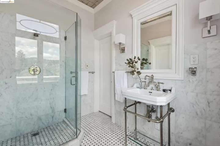 236 Sea View Avenue, Piedmont, California 94610