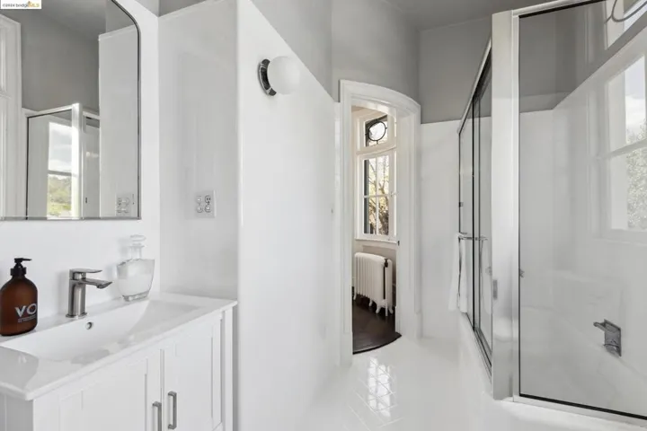 236 Sea View Avenue, Piedmont, California 94610