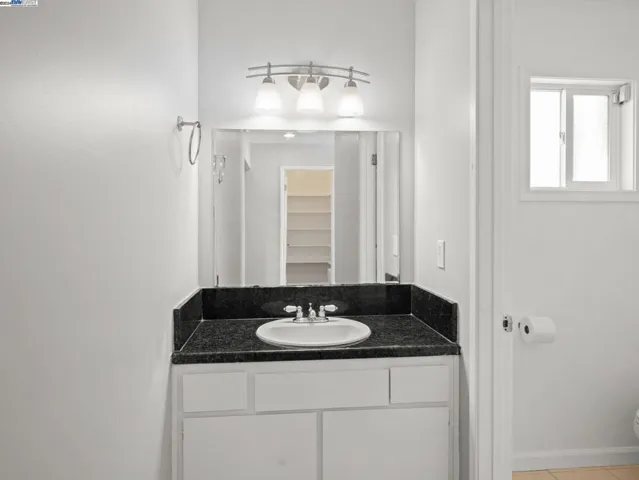 1747 E 22nd St, Oakland, California 94606