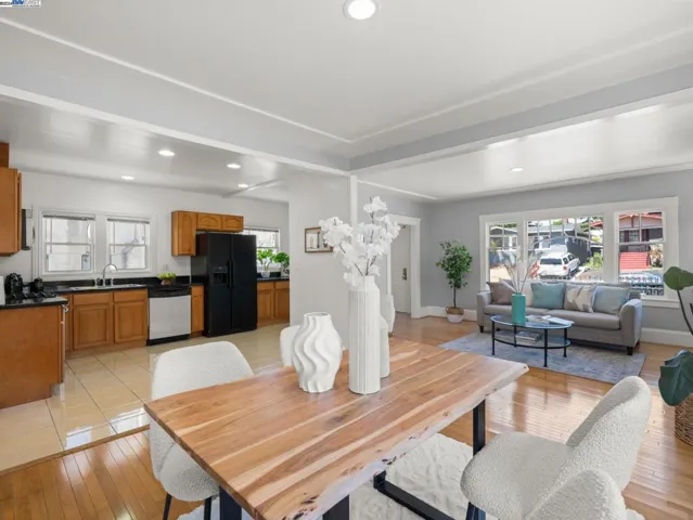 1747 E 22nd St, Oakland, California 94606