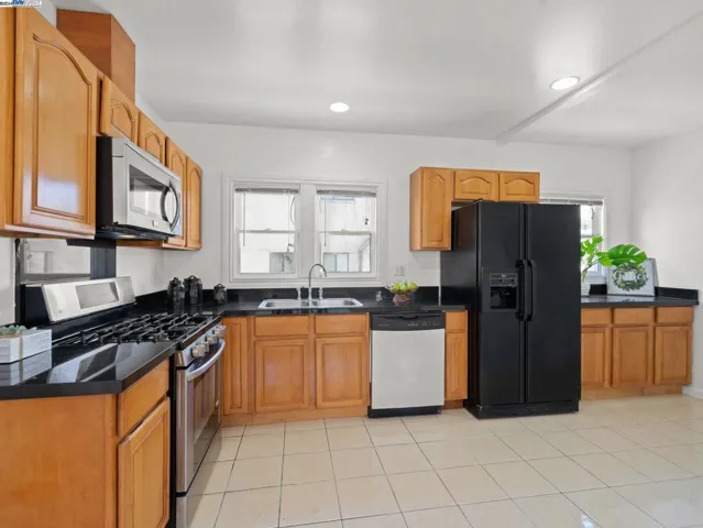 1747 E 22nd St, Oakland, California 94606