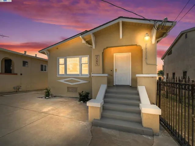1747 E 22nd St, Oakland, California 94606