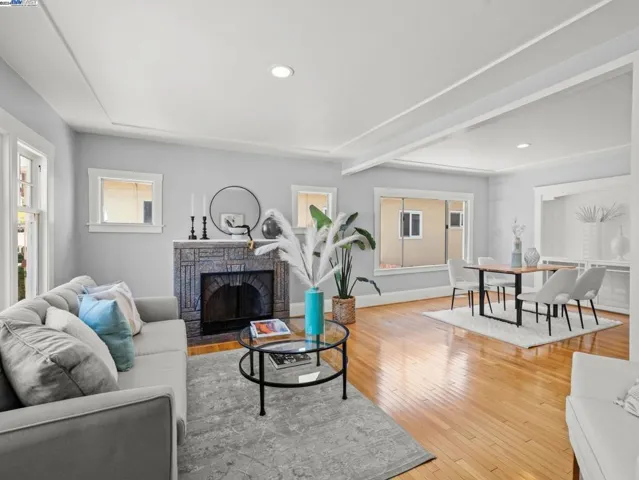 1747 E 22nd St, Oakland, California 94606