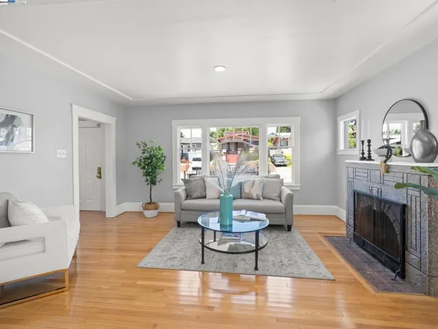1747 E 22nd St, Oakland, California 94606