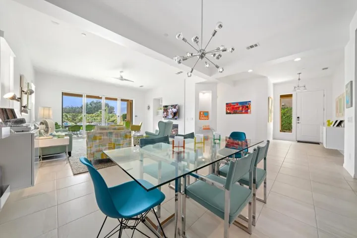 Open Concept Light and Bright