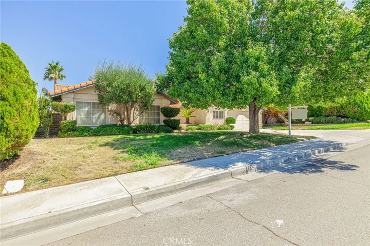 41312 Chestnut Street, Palmdale, California 93551