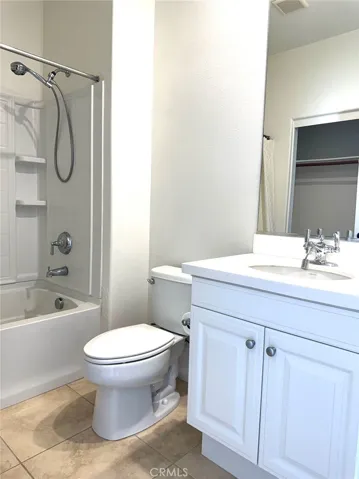 Full bathroom one