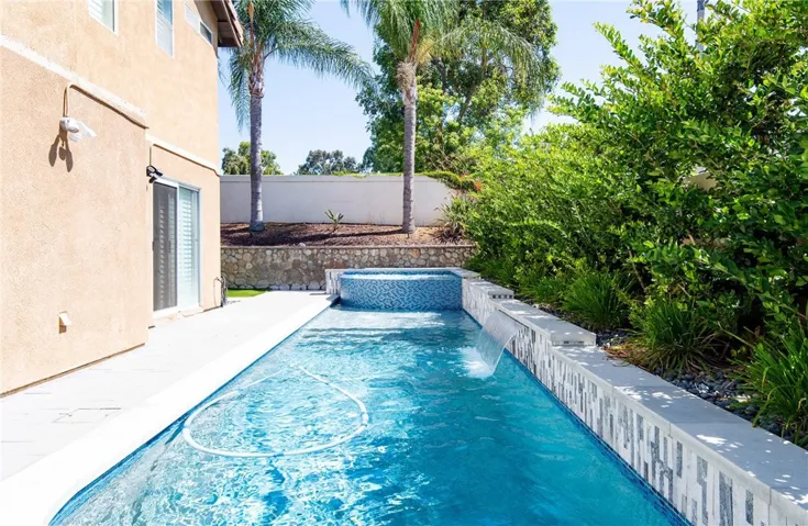 734 Forester Drive, Corona, California 92878