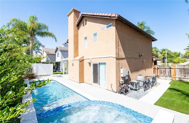 734 Forester Drive, Corona, California 92878
