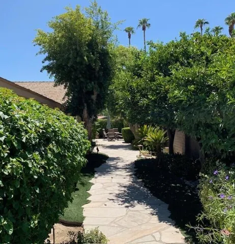 219EntryWalkway