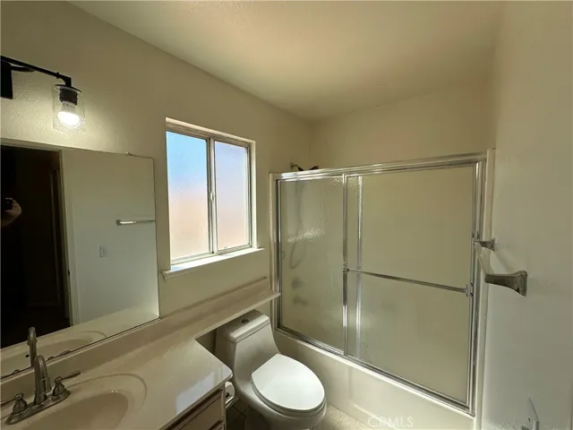 43425 30th Street W 4, Lancaster, California 93536