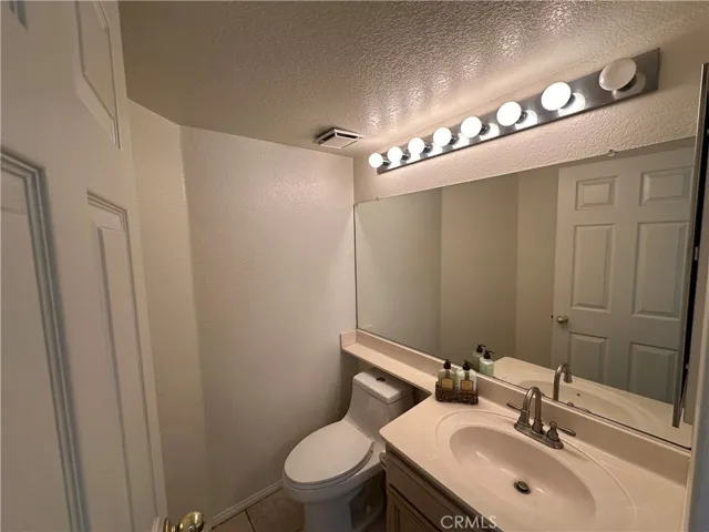 43425 30th Street W 4, Lancaster, California 93536
