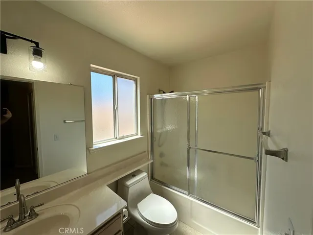 43425 30th Street W 4, Lancaster, California 93536