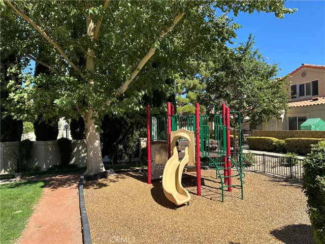 43425 30th Street W 4, Lancaster, California 93536