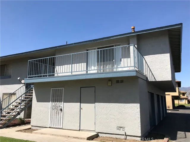 1208 Post Street, Redlands, California 92374
