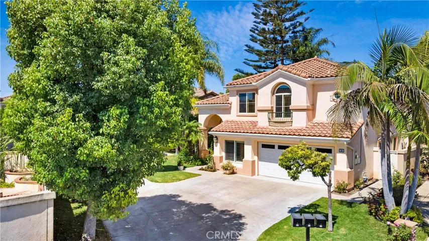 Magnificent Westpark beauty located at the end of a cul-de-sac.