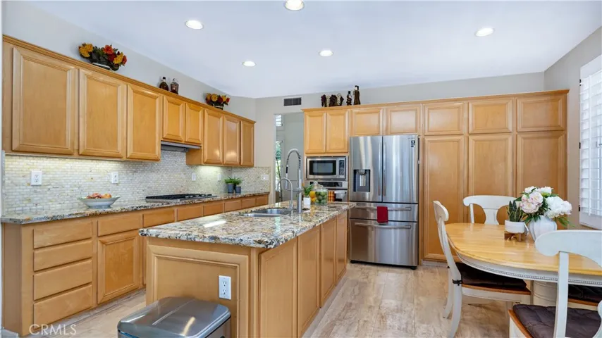 Imagine cooking here. Lots of space and lovely finishes.