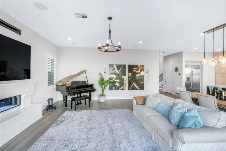 110 Sierra Madre, Lake Forest, California 92630
