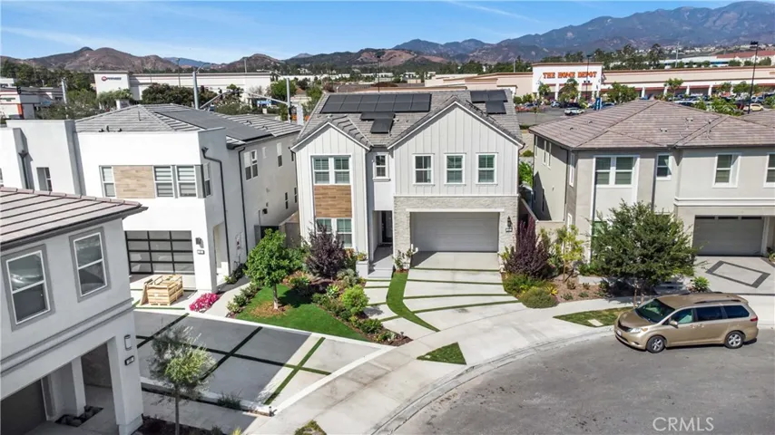 110 Sierra Madre, Lake Forest, California 92630