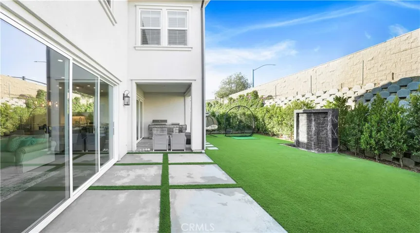 110 Sierra Madre, Lake Forest, California 92630