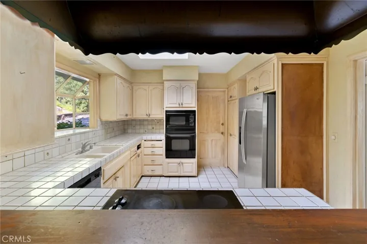28250 Palos Verdes Drive E, Rancho Palos Verdes, California 90275