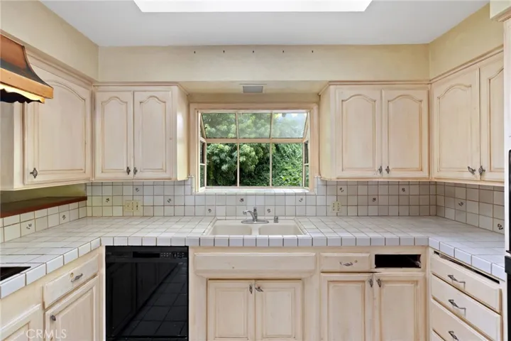 28250 Palos Verdes Drive E, Rancho Palos Verdes, California 90275