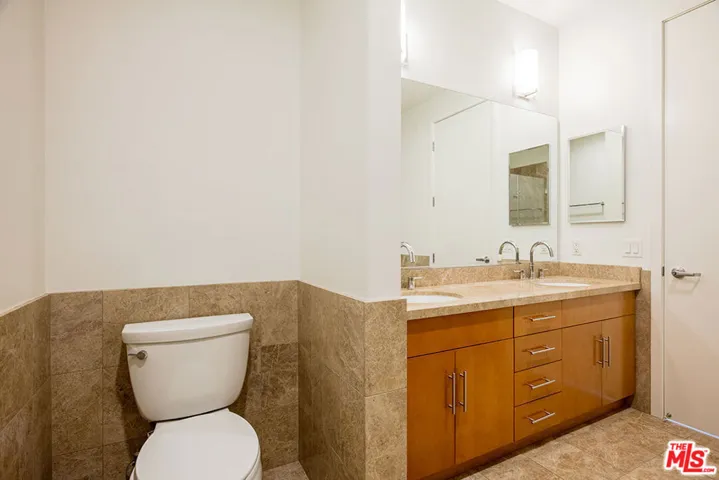 3223 W 6th Street 502, Los Angeles, California 90020
