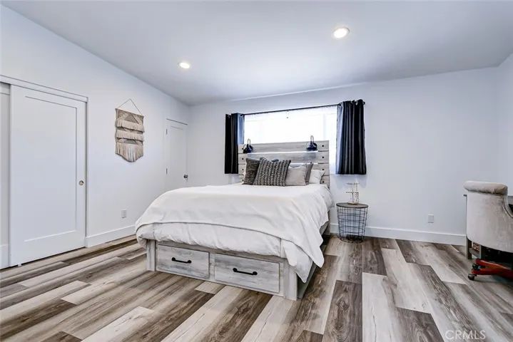 Vaulted ceilings in 2nd Bedroom