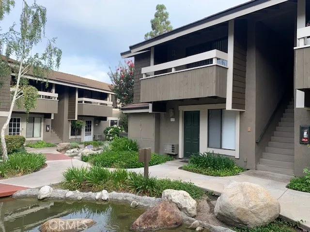 118 Streamwood, Irvine, California 92620