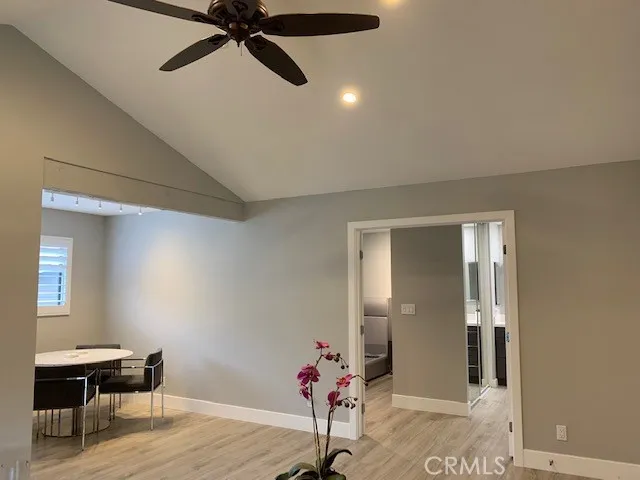 118 Streamwood, Irvine, California 92620