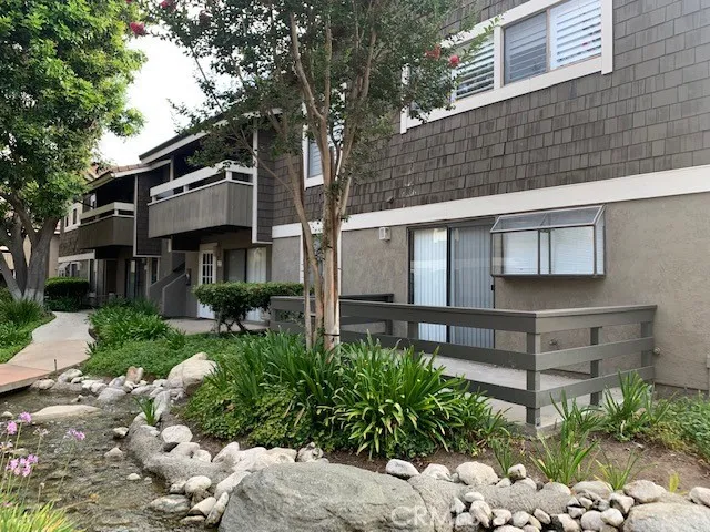 118 Streamwood, Irvine, California 92620