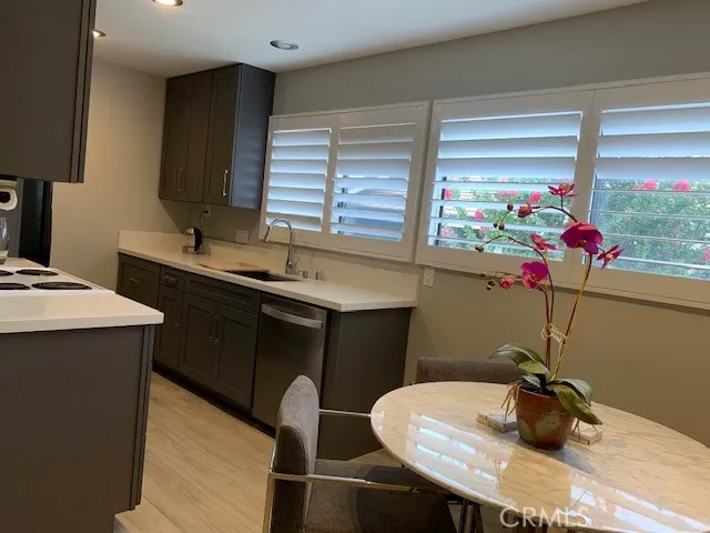 118 Streamwood, Irvine, California 92620