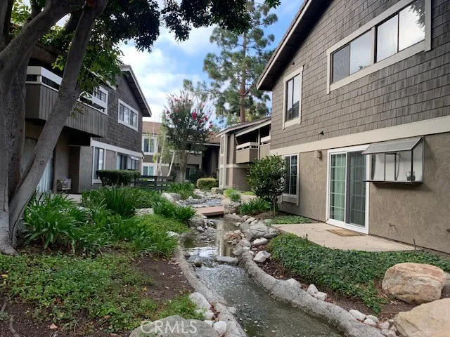 118 Streamwood, Irvine, California 92620